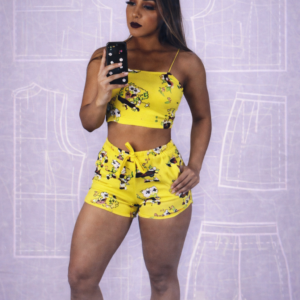 Molde digital conjunto verano mujer con crop top y short. PDF listo para imprimir en tallas S a XL. Ideal para trabajar en punto licra o telas elásticas. Compra segura en línea.